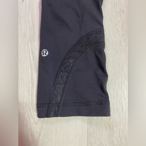 Lululemon Inspire Crop II Black With Lace Mesh Accents, Size 4 - Picture 3 of 9